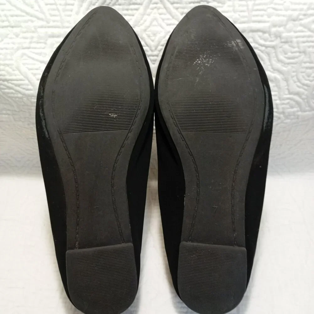 MADRAS Pointed-Toe Slip-On Flats For Women Size 7 Elegant Comfortable Design